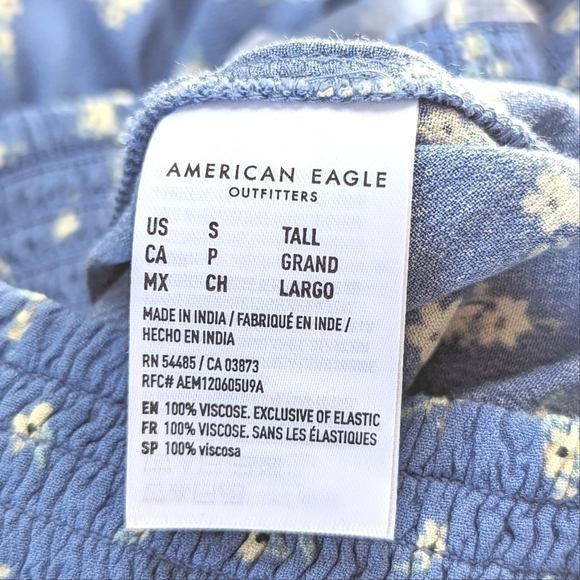 American Eagle Outfitters Smocked Halter Jumpsuit in Floral Blue Sz Sm Tall NWT - Picture 7 of 7